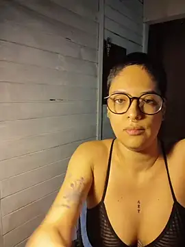 Snapshot of Natimiau chatting on 10/18/25, 01:23 Natimiau online show from 10/18/25, 01:23