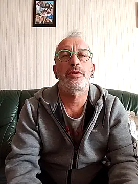 Ptitcouic online show from 10/22/25, 11:54