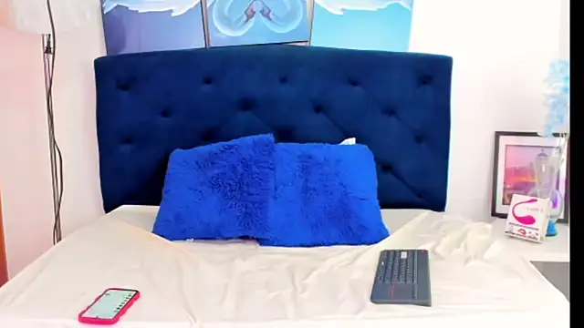 Scarlett Glows1 online show from 04/21/26, 07:06