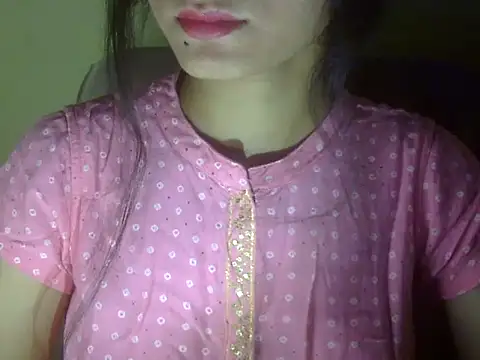 Snapshot of Shezi_N chatting on 05/27/26, 04:04 Shezi N online show from 05/27/26, 04:04