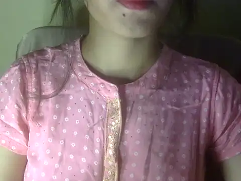 Snapshot of Shezi_N chatting on 05/31/26, 02:57 Shezi N online show from 05/31/26, 02:57