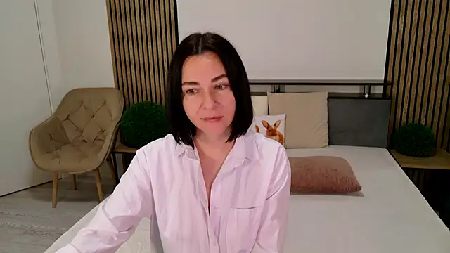 Snapshot of DitaNoir chatting on 07/13/26, 05:43 DitaNoir online show from 07/13/26, 05:43