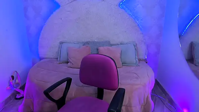 valentina clk online show from 11/26/25, 01:01