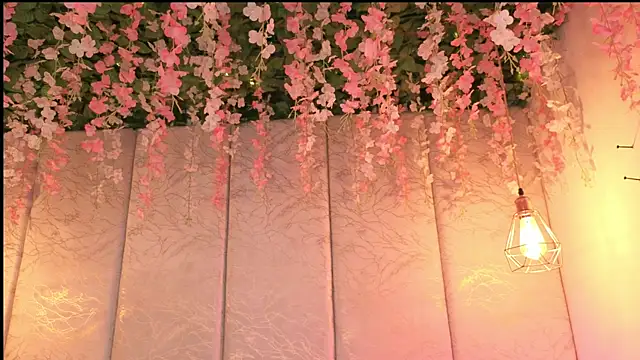 Snapshot of Rynka_ chatting on 08/05/26, 04:15 Rynka online show from 08/05/26, 04:15