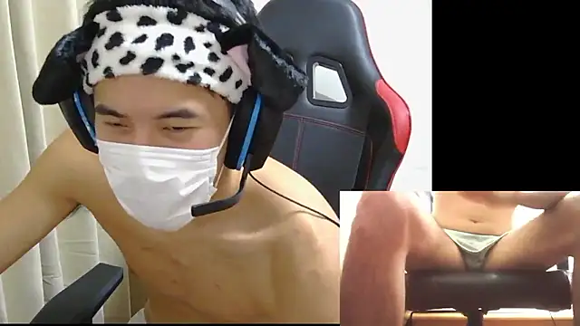 yuu 72 online show from 10/19/25, 02:40