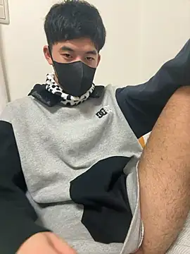 yuu 72 online show from 10/26/25, 01:39