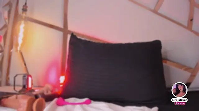 Lily StClair online show from 01/05/26, 05:27