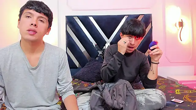 hoot booys  online show from 11/17/25, 03:34