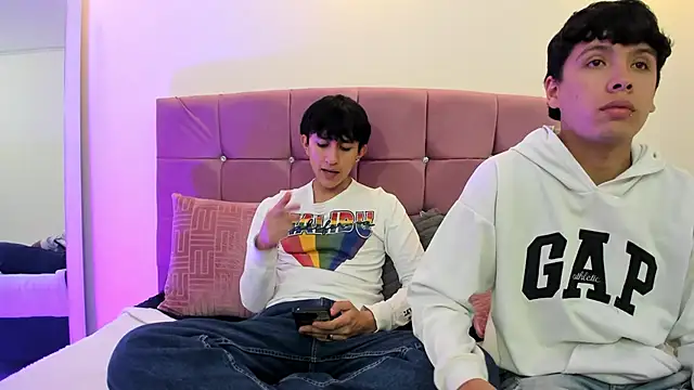 hoot booys  online show from 02/09/26, 08:13