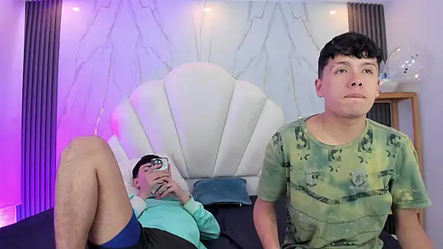 hoot booys  online show from 02/24/26, 06:06