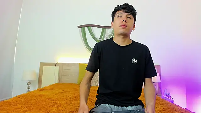 hoot booys  online show from 04/04/26, 09:23