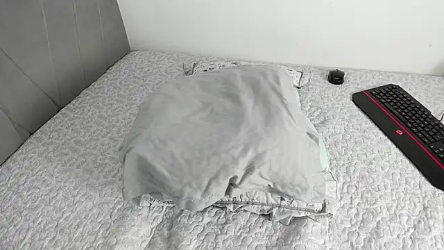 Madison Grey  online show from 07/28/26, 04:39
