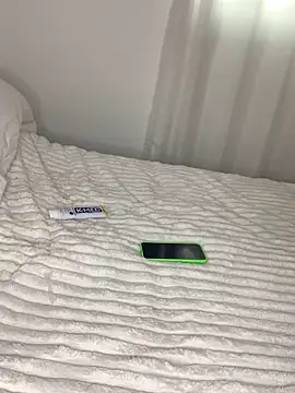 leozin01 online show from 12/02/25, 06:25