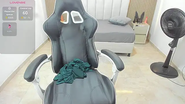 Aziz daud online show from 04/14/26, 07:09