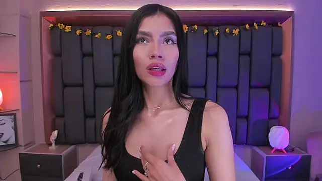 TanyaBello online show from 11/18/25, 02:21