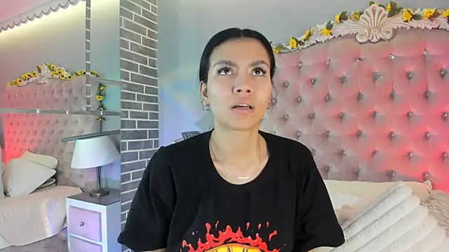 TanyaBello online show from 04/19/26, 05:18