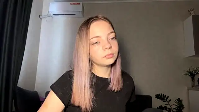 Snapshot of WrithenStub chatting on 11/02/25, 07:22 WrithenStub online show from 11/02/25, 07:22