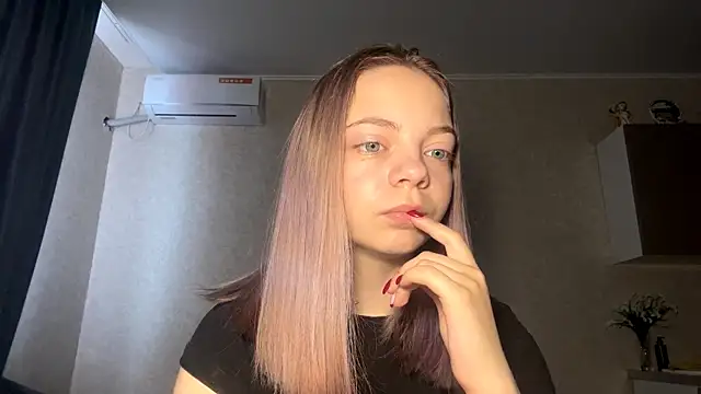 Snapshot of WrithenStub chatting on 11/03/25, 07:20 WrithenStub online show from 11/03/25, 07:20