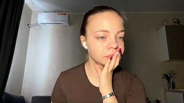 Snapshot of WrithenStub chatting on 11/08/25, 07:52 WrithenStub online show from 11/08/25, 07:52