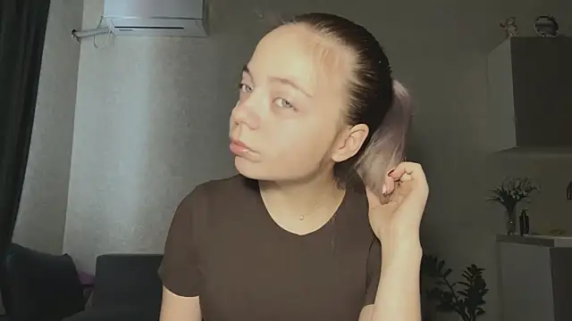 Snapshot of WrithenStub chatting on 11/09/25, 08:12 WrithenStub online show from 11/09/25, 08:12