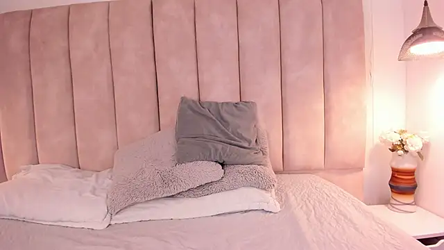 Marie Rosee  online show from 10/22/25, 12:38