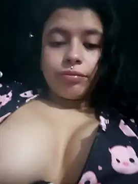 petite coral online show from 02/25/26, 04:22