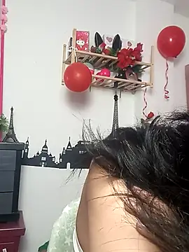 petite coral online show from 02/27/26, 03:39