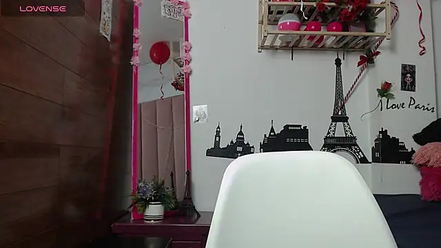 petite coral online show from 03/16/26, 02:17