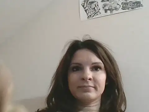 kinkysarahx online show from 12/03/25, 04:05