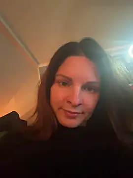 kinkysarahx online show from 04/04/26, 06:38