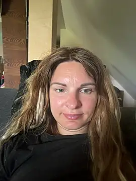 Snapshot of kinkysarahx chatting on 06/21/26, 10:18 kinkysarahx online show from 06/21/26, 10:18