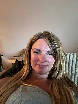 Snapshot of kinkysarahx chatting on 07/26/26, 03:08 kinkysarahx online show from 07/26/26, 03:08