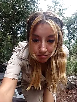 lilivalkova online show from 04/17/26, 06:11