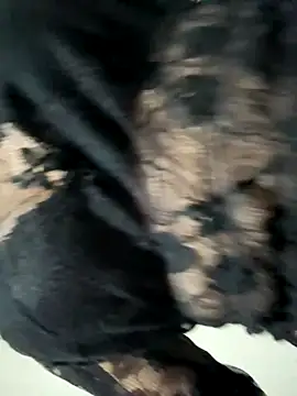 Snapshot of Bemmmba chatting on 10/31/25, 06:53 Bemmmba online show from 10/31/25, 06:53