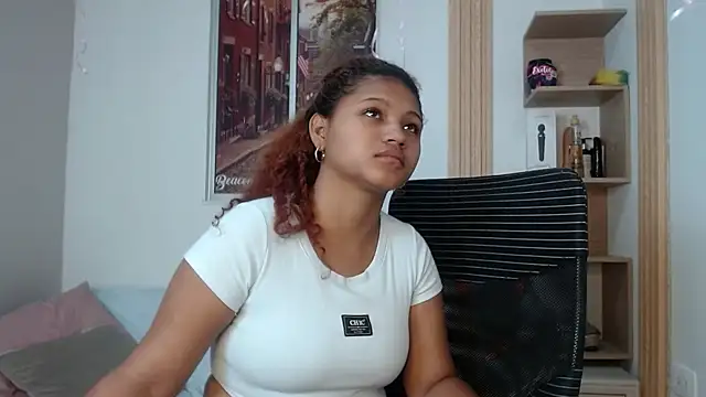 Snapshot of miel_alisha chatting on 05/30/26, 01:08 miel alisha online show from 05/30/26, 01:08