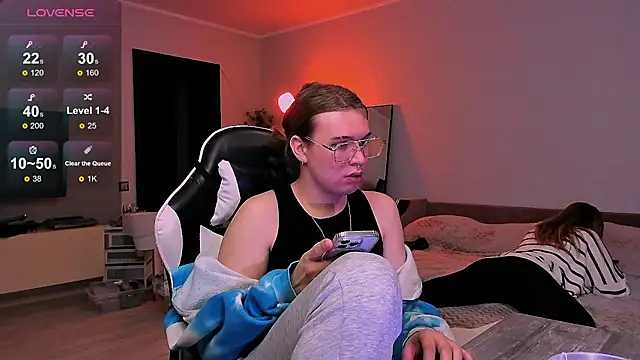lina nik online show from 10/18/25, 08:09