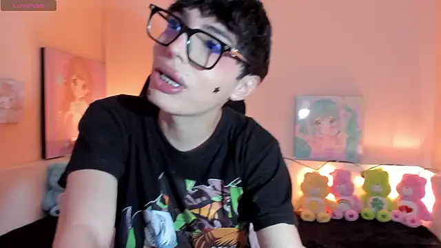 Strawberry Kitty  online show from 02/20/26, 04:09