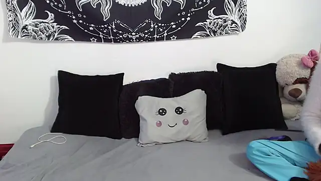 emily n abby online show from 11/21/25, 02:27