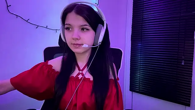 Snapshot of HanaMantanaDell chatting on 01/14/26, 04:01 HanaMantanaDell online show from 01/14/26, 04:01