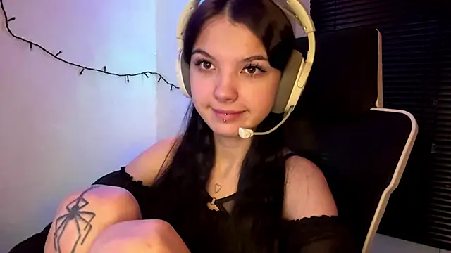 Snapshot of HanaMantanaDell chatting on 02/10/26, 05:17 HanaMantanaDell online show from 02/10/26, 05:17