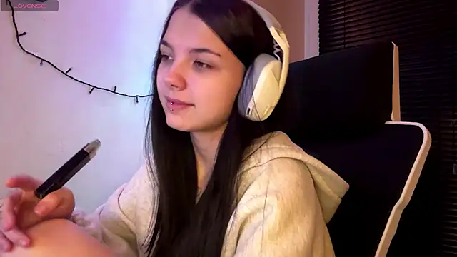 Snapshot of HanaMantanaDell chatting on 03/02/26, 04:36 HanaMantanaDell online show from 03/02/26, 04:36