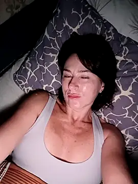 Luna 7777 online show from 11/28/25, 11:29