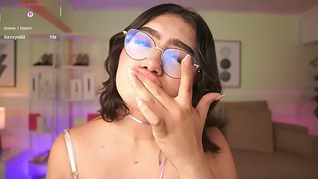 EmilyTurneer online show from 04/16/26, 09:39