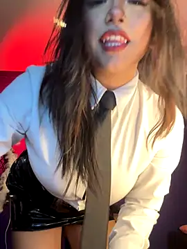 Nefertari   online show from 11/10/25, 12:04