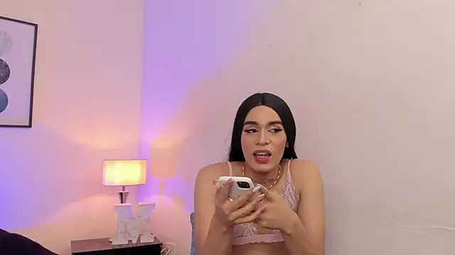 Amelia Brixton online show from 04/11/26, 07:45