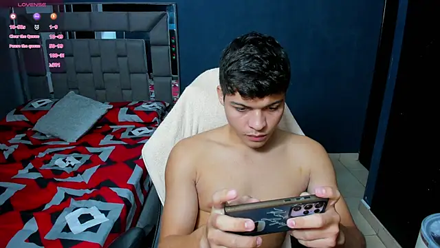 Snapshot of baby_david_03 chatting on 02/03/26, 11:43 baby david 03 online show from 02/03/26, 11:43