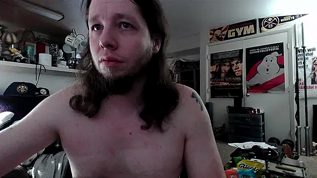 biggerisbetter12 online show from 10/31/25, 07:48