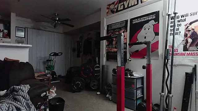 biggerisbetter12 online show from 03/17/26, 05:22