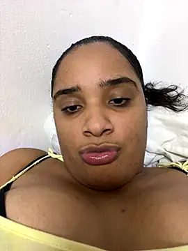 sararose2001 online show from 10/18/25, 01:52