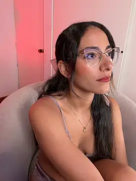 Snapshot of elegant__rouse chatting on 07/18/26, 10:13 elegant rouse online show from 07/18/26, 10:13